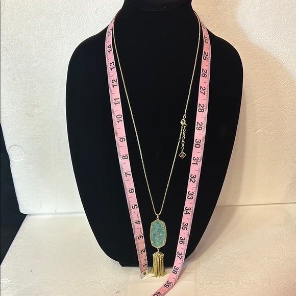 Kendra Scott Rayne Mint Illusion Pendant - Gold plated and Tassels. - Picture 6 of 6